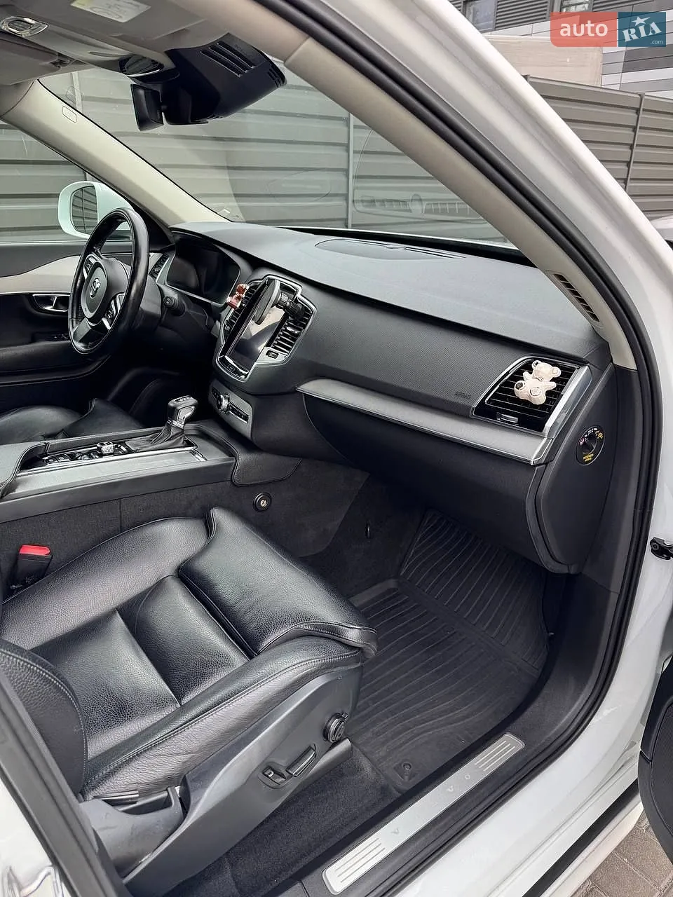 2016 Volvo XC90 - мініатюра 8