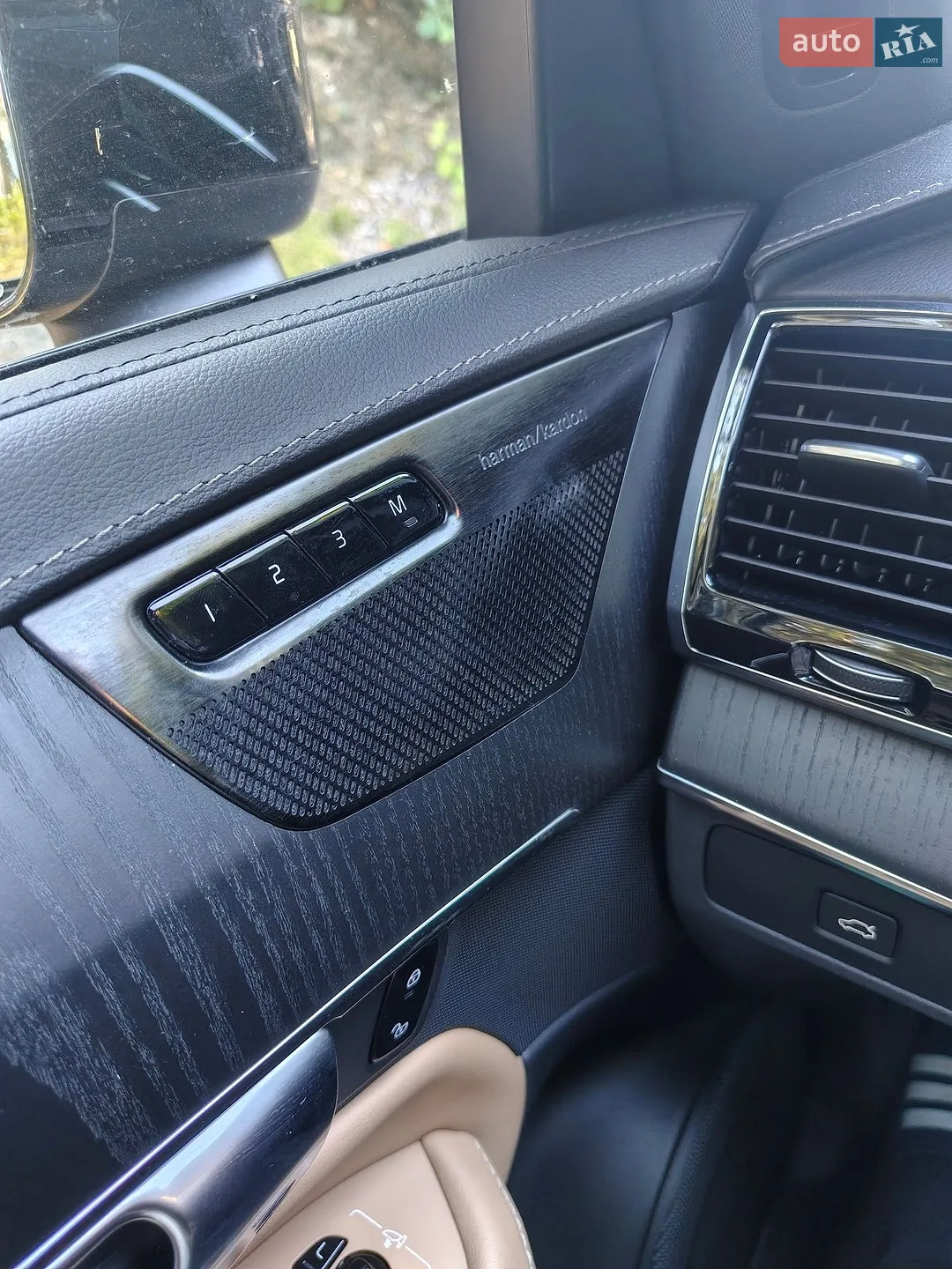 2022 Volvo XC90 - мініатюра 10