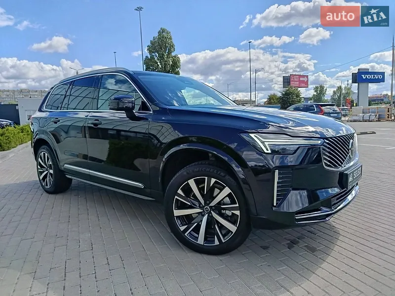 Volvo XC90 2025