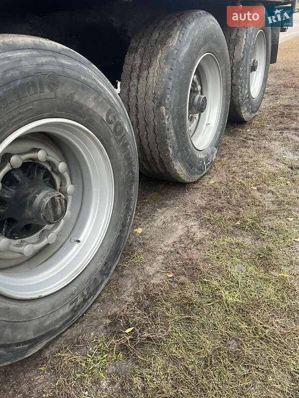 Бортовой полуприцеп Wackenhut S24L 2000 в Лубнах