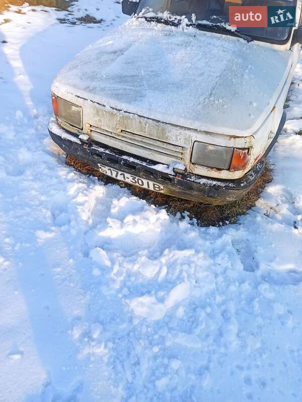 Wartburg 1300 1989 Wartburg 1300 1989