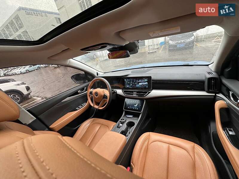 Мінівен Weltmeister W6 2021 в Житомирі