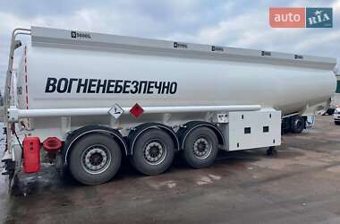 Цистерна напівпричіп Wielton NS-3 2022 в Києві