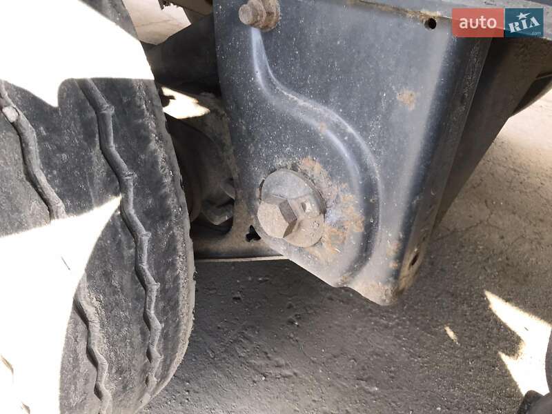 Тентований борт (штора) - напівпричіп Wielton NS-3 2015 в Дніпрі