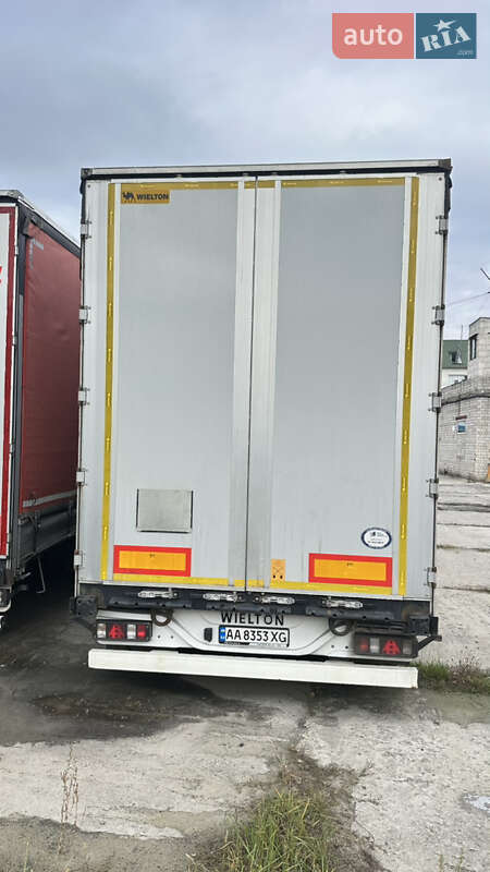 Тентованный борт (штора) - полуприцеп Wielton NS-3 2015 в Киеве фото 5 Тентованный борт (штора) - полуприцеп Wielton NS-3 2015 в Киеве