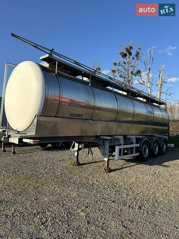 Цистерна напівпричіп Wielton NS34 2004 в Жовкві