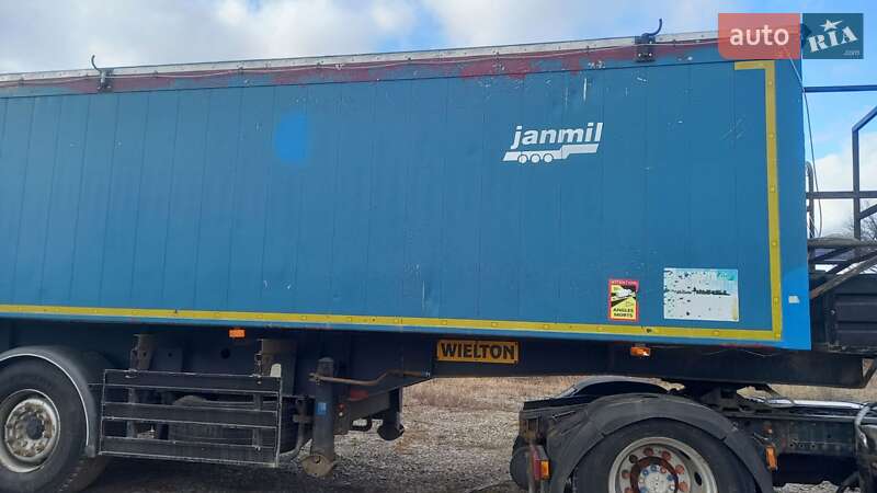 Самоскид причіп Wielton NW 2006 в Новодністровську