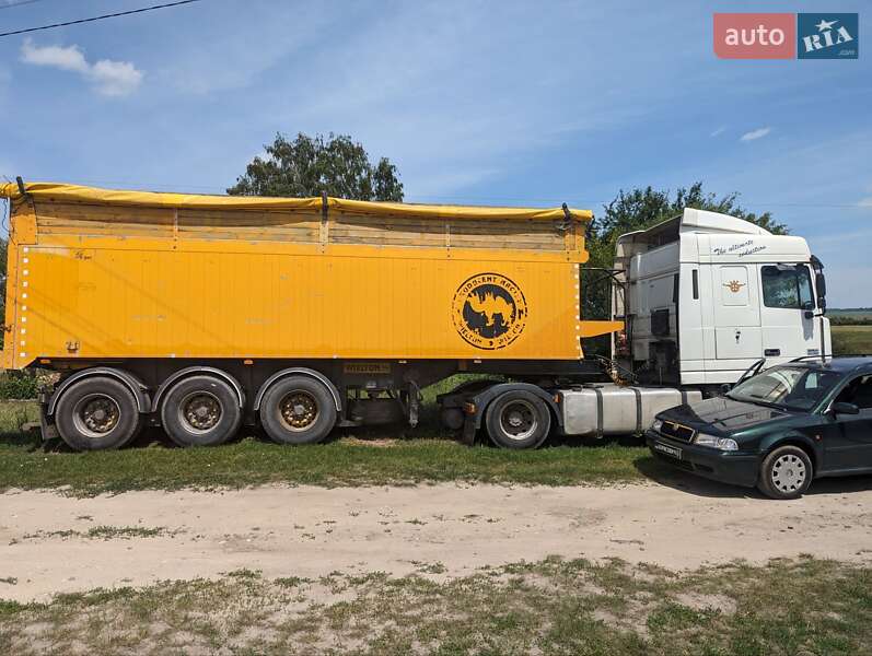 Зерновоз - полуприцеп Wielton W 2000 в Остроге