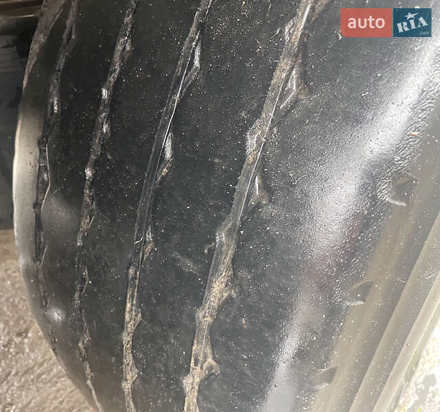 Цистерна полуприцеп Willig Sana 1993 в Львове