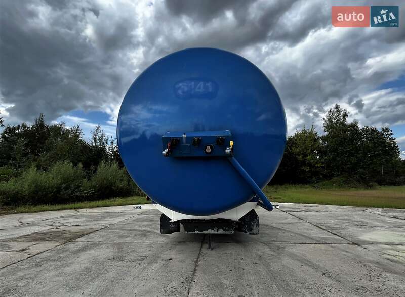 Цистерна полуприцеп Willig Sana 2009 в Львове