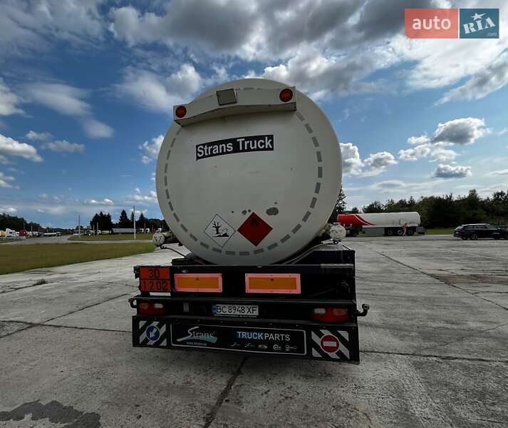 Цистерна полуприцеп Willig Sana 2009 в Львове