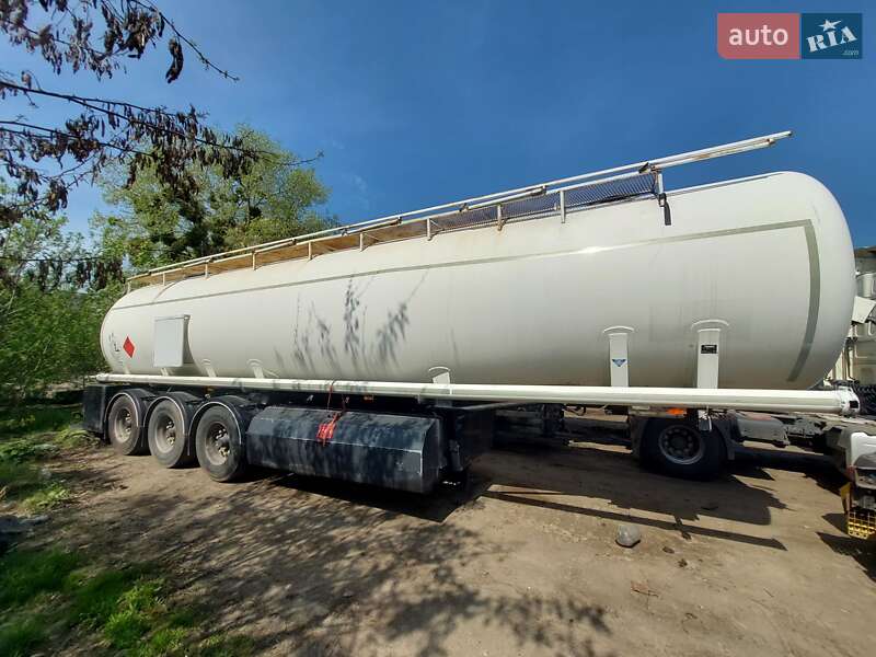 Цистерна полуприцеп Willig Sanz 2010 в Ровно фото 9 Цистерна полуприцеп Willig Sanz 2010 в Ровно