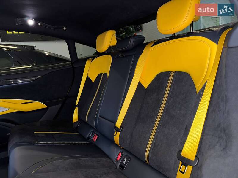 Седан Xiaomi SU7 Ultra 2025 в Києві фото 14 Седан Xiaomi SU7 Ultra 2025 в Києві