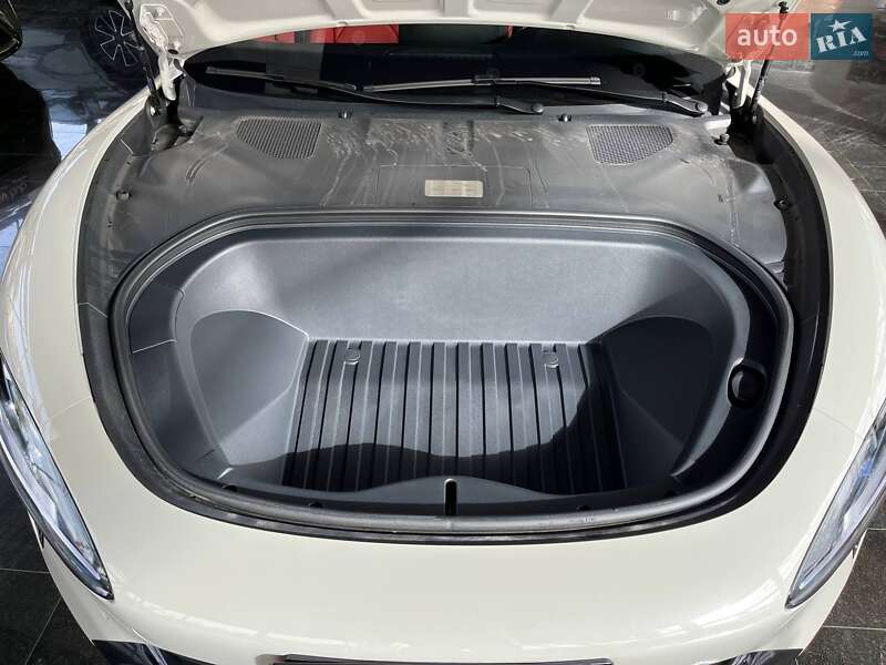 Седан Xiaomi SU7 2024 в Львове фото 13 Седан Xiaomi SU7 2024 в Львове