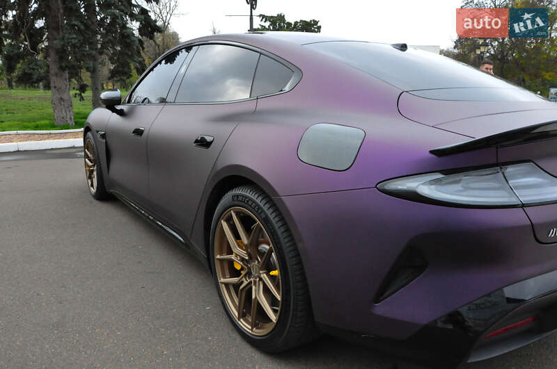 Седан Xiaomi SU7 2024 в Одессе