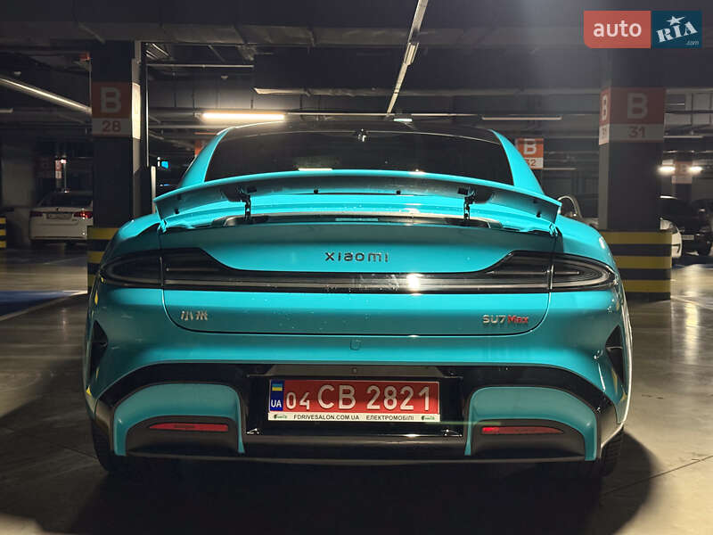 Седан Xiaomi SU7 2025 в Киеве