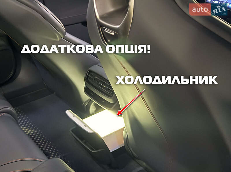 Седан Xiaomi SU7 2025 в Киеве