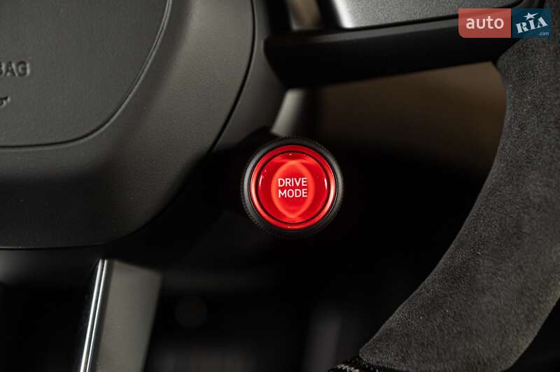 Внедорожник / Кроссовер Xiaomi YU7 2025 в Одессе