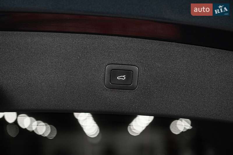 Внедорожник / Кроссовер Xiaomi YU7 2025 в Одессе