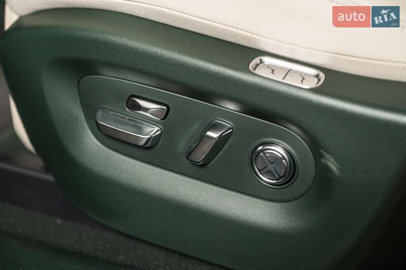 Внедорожник / Кроссовер Xiaomi YU7 2025 в Одессе