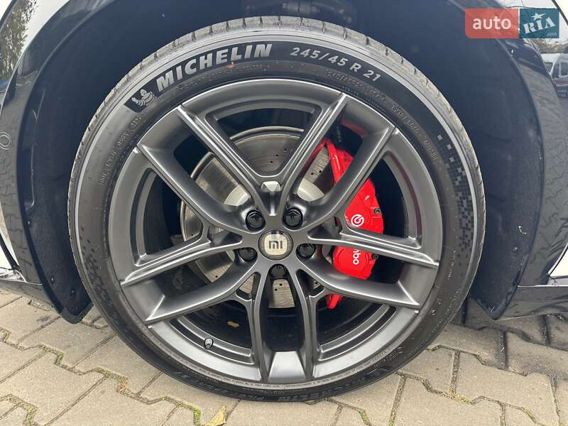 Внедорожник / Кроссовер Xiaomi YU7 2025 в Одессе