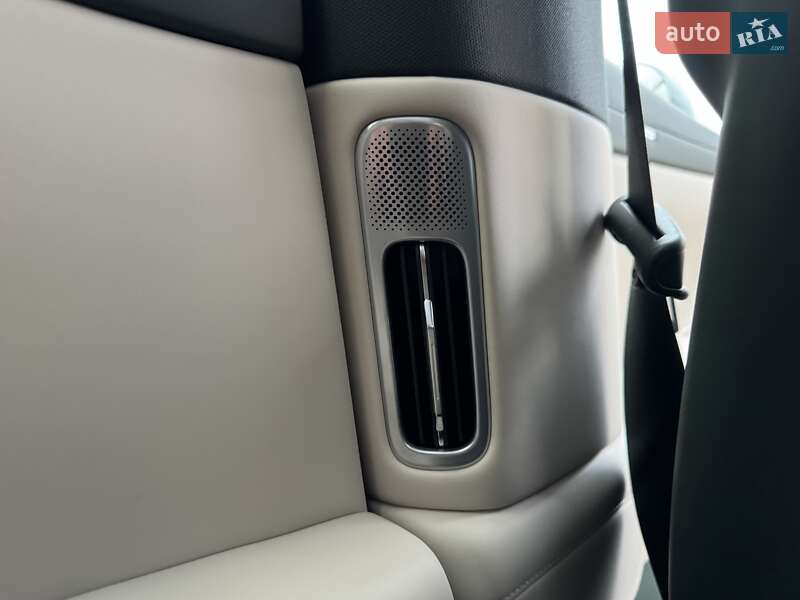 Внедорожник / Кроссовер Xiaomi YU7 2025 в Киеве