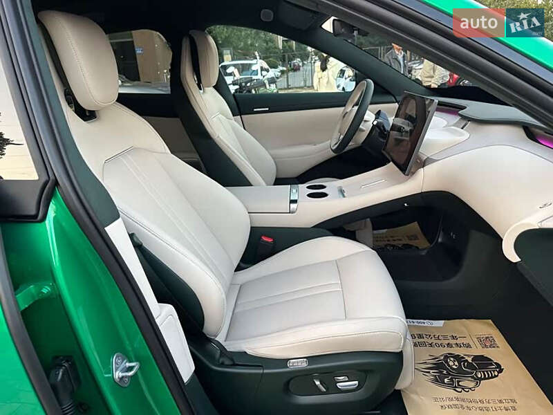 Внедорожник / Кроссовер Xiaomi YU7 2025 в Киеве