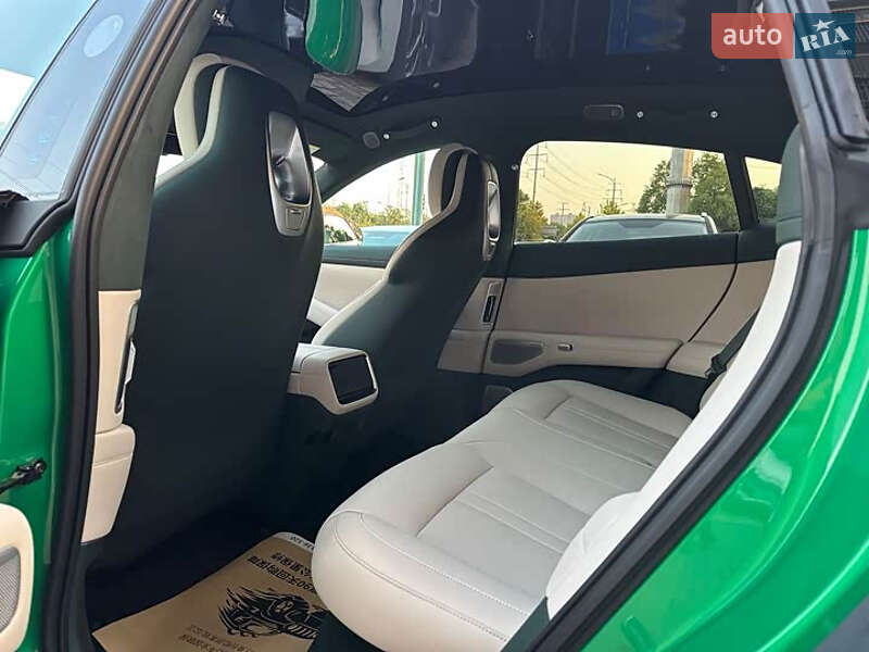 Внедорожник / Кроссовер Xiaomi YU7 2025 в Киеве