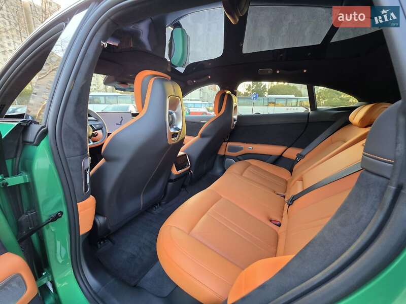 Внедорожник / Кроссовер Xiaomi YU7 2025 в Днепре