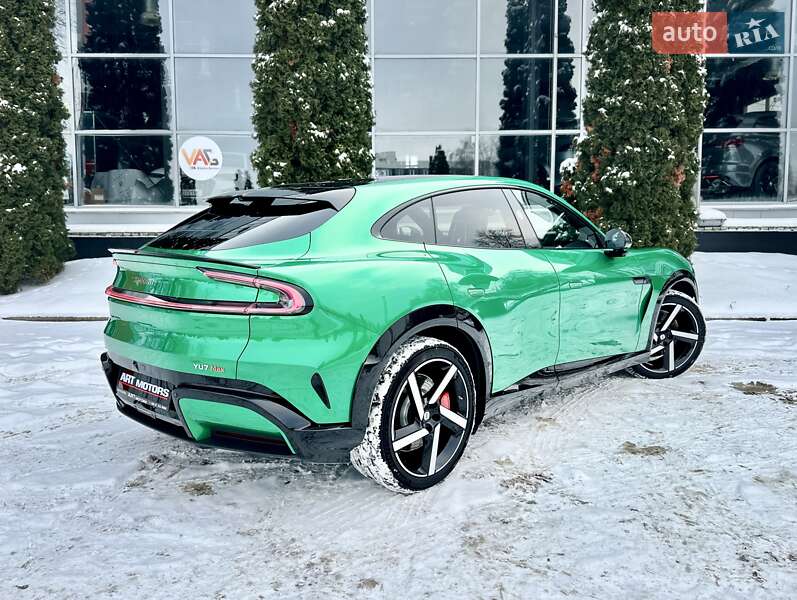 Седан Xiaomi YU7 2025 в Киеве