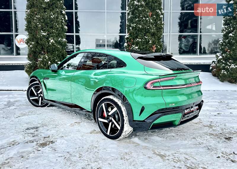 Седан Xiaomi YU7 2025 в Киеве