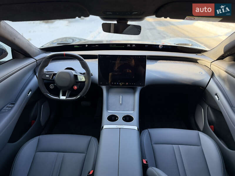 Седан Xiaomi YU7 2025 в Киеве