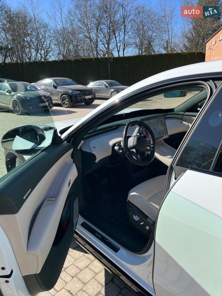 Универсал Xiaomi YU7 2025 в Львове