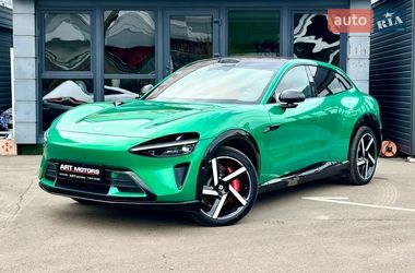 Седан Xiaomi YU7 2025 в Киеве