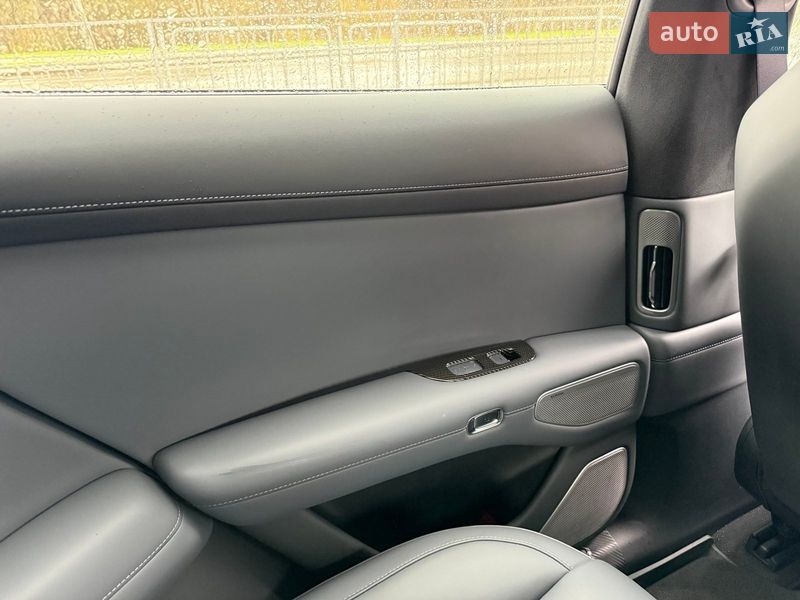 Позашляховик / Кросовер Xiaomi YU7 2025 в Києві фото 18 Позашляховик / Кросовер Xiaomi YU7 2025 в Києві