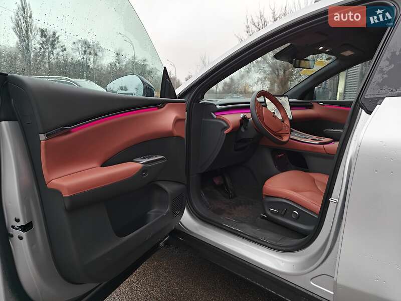 Внедорожник / Кроссовер Xpeng G7 2025 в Киеве