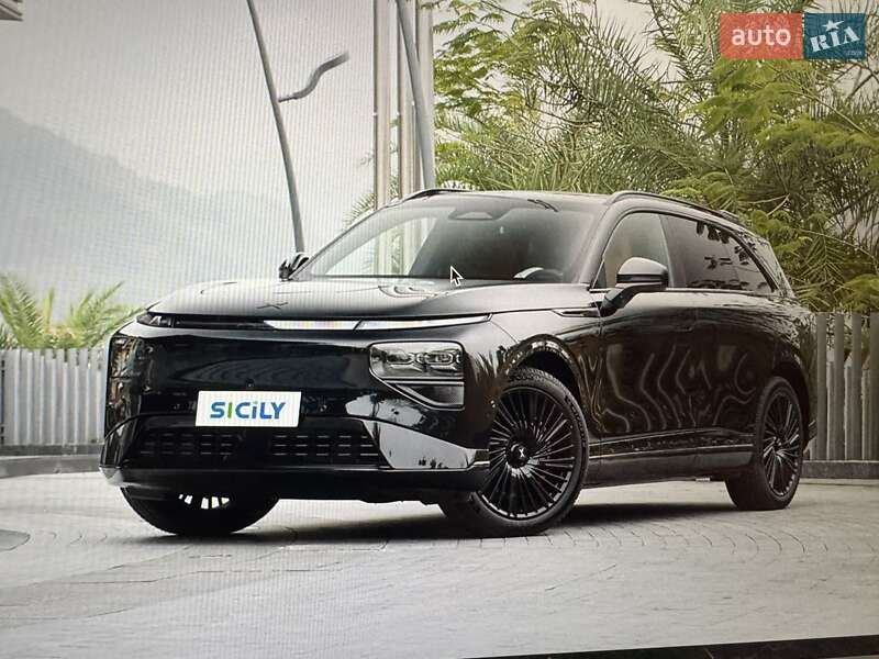 Внедорожник / Кроссовер Xpeng G9 2025 в Киеве