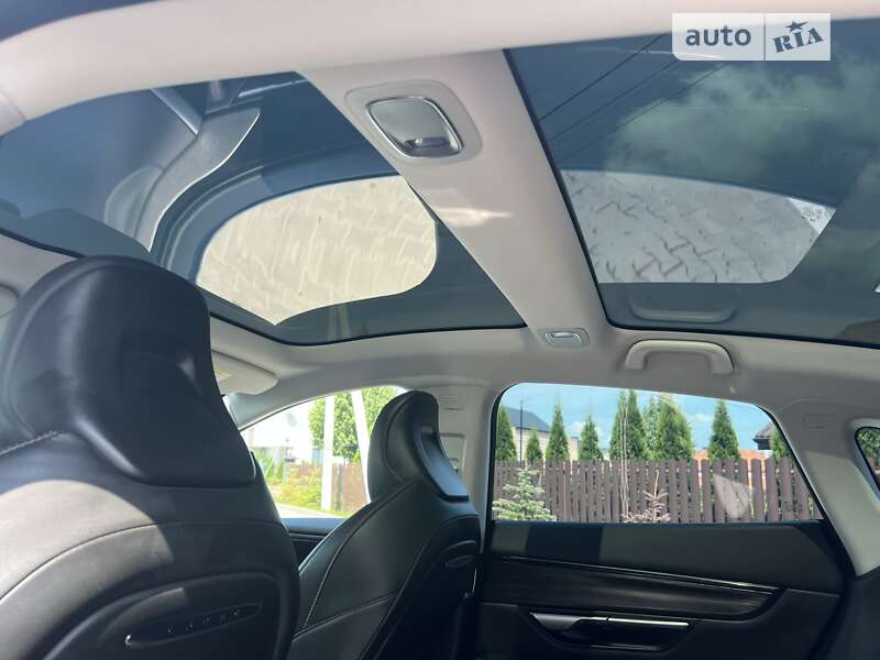 Седан Xpeng P7 2022 в Луцке