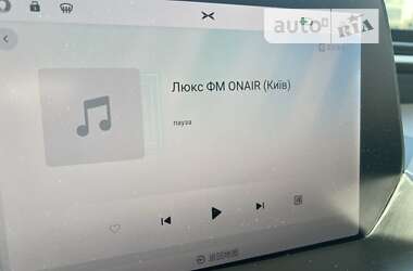 Седан Xpeng P7 2022 в 