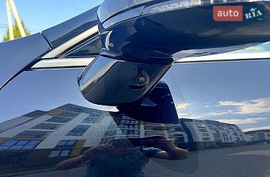 Седан Xpeng P7 2022 в Тернополі