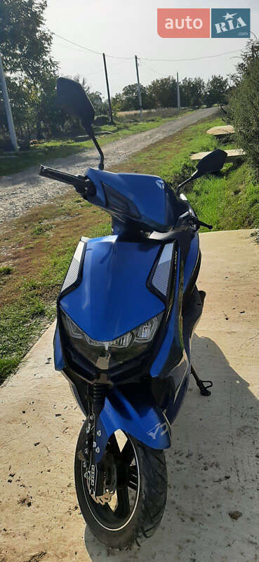 Скутер Yadea Leiman 2022 в Ужгороде