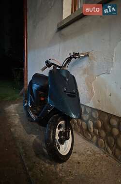 Скутер Yamaha Artistic 2000 в Ивано-Франковске