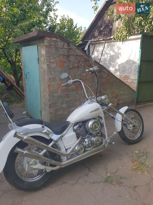Мотоцикл Чоппер Yamaha Drag Star 400 2003 в 