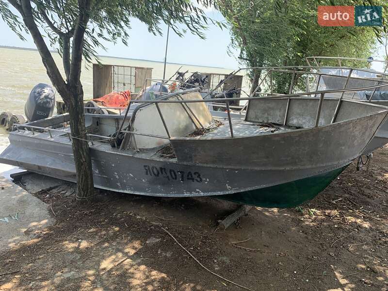 Катер Yamaha F 2014 в Татарбунарах