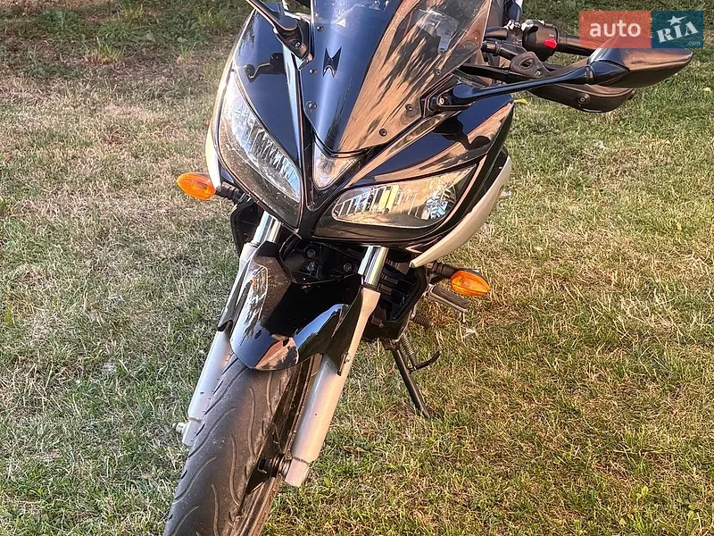Yamaha Fazer 2011