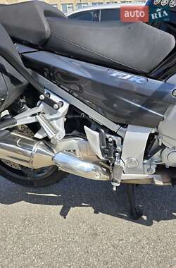 Мотоцикл Спорт-туризм Yamaha FJR 1300 2018 в 