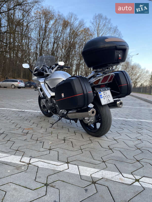 Мотоцикл Спорт-туризм Yamaha FJR 1300 2002 в Тернополі фото 3 Мотоцикл Спорт-туризм Yamaha FJR 1300 2002 в Тернополі