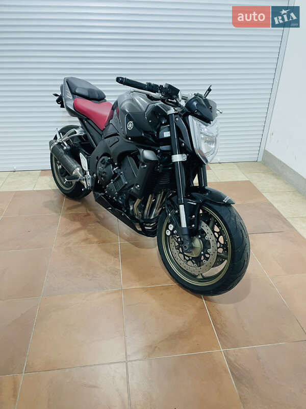 Yamaha FZ-1 2011