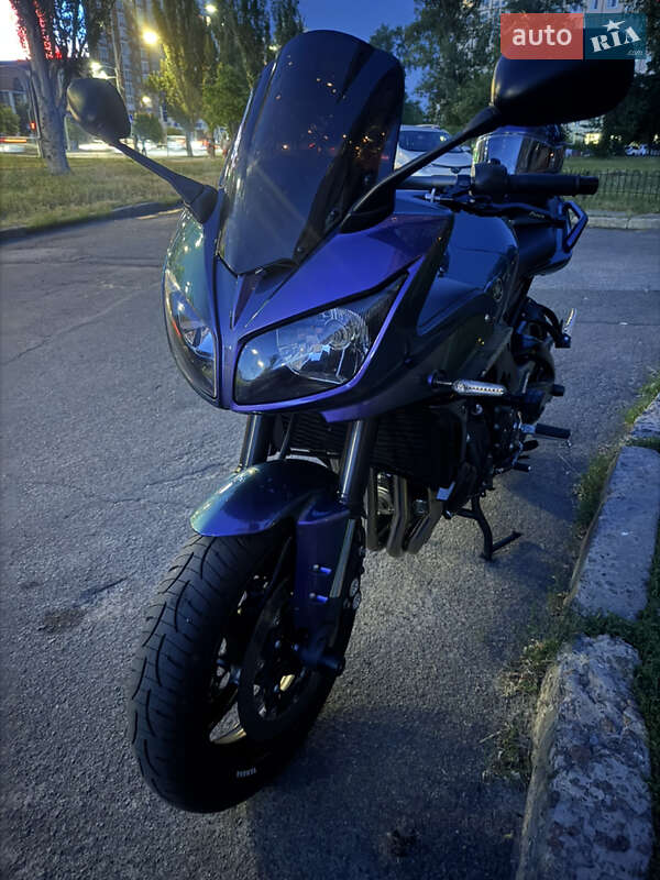 Yamaha FZ-1 2012