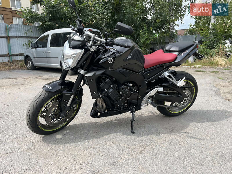 Yamaha FZ-1 2011